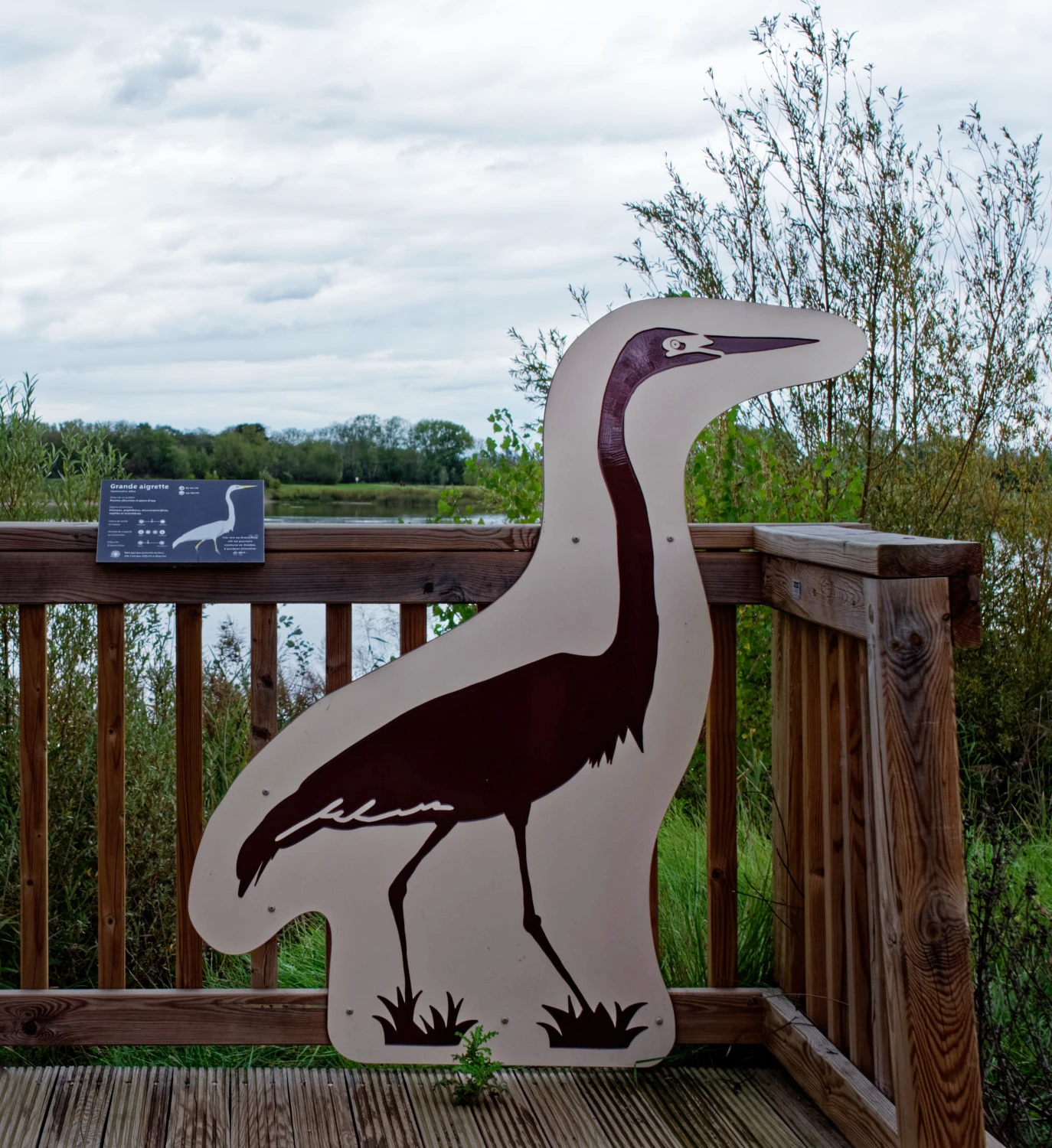 Silhouette de héron pour un sentier d'interpretation pédagogique au Grand Parc Miribel Jonage